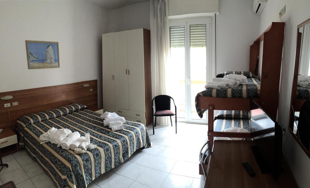 Hotel Acapulco Viserbella di Rimini Екстер'єр фото