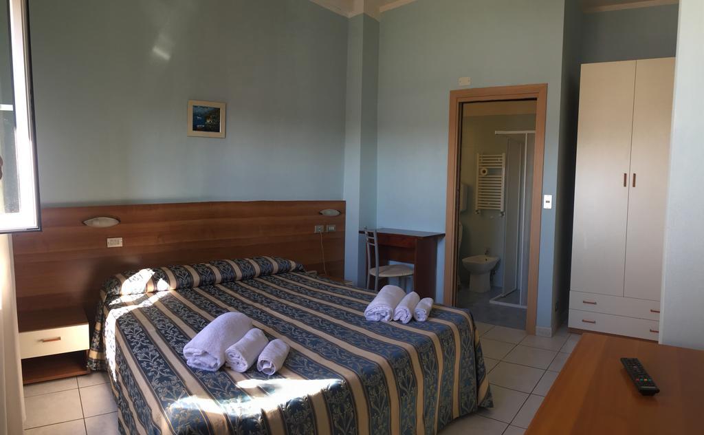 Hotel Acapulco Viserbella di Rimini Екстер'єр фото