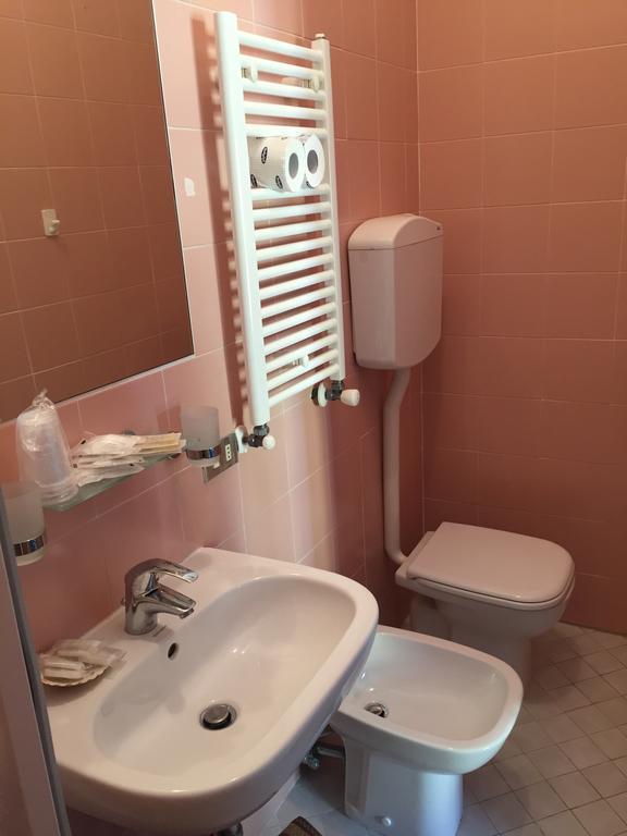 Hotel Acapulco Viserbella di Rimini Екстер'єр фото