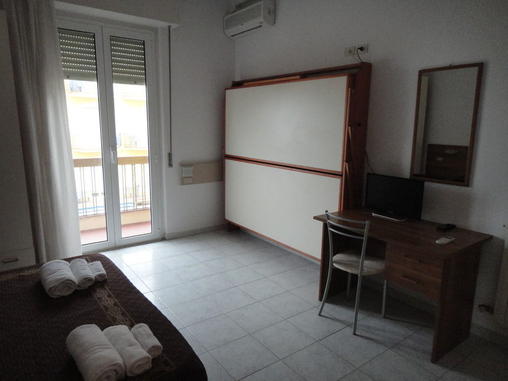 Hotel Acapulco Viserbella di Rimini Екстер'єр фото