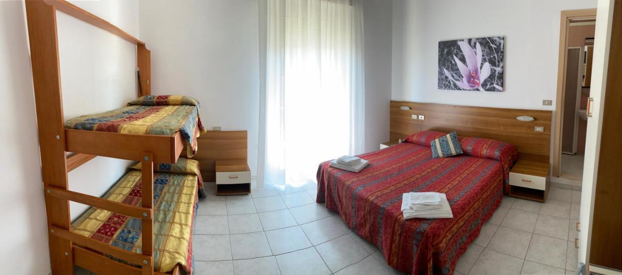 Hotel Acapulco Viserbella di Rimini Екстер'єр фото